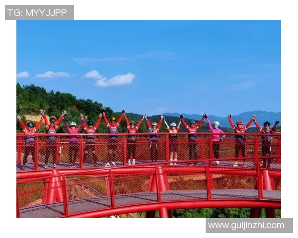 今日,近300名骑行爱好者在稻田碉楼间骑行! 今日,近300名骑行爱好者在稻田碉楼间骑行!